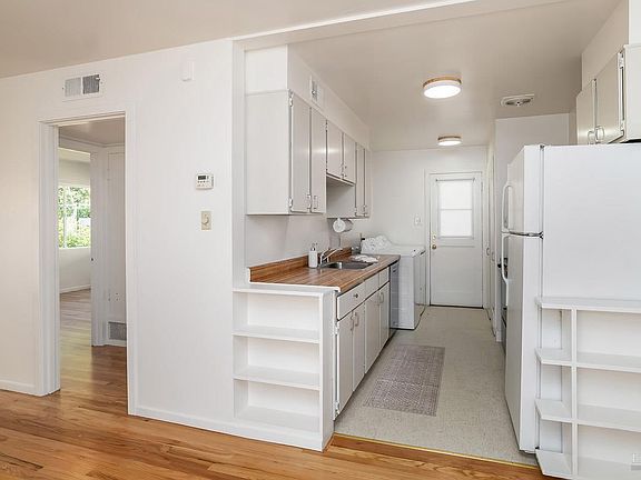 3rd image of 40 - 44 Elizabeth Way