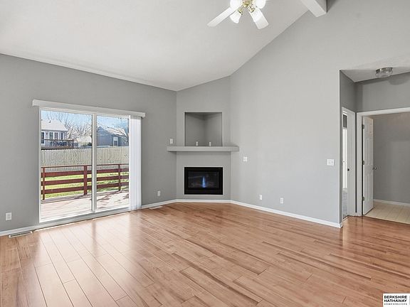 2nd image of 15121 Bedford Ave