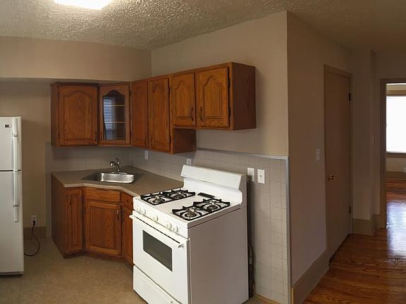 4th image of 1115 Laurel St APT F