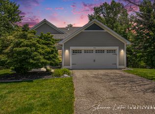 1960 Sun Pl, Zeeland, MI 49464