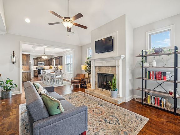 5th image of 5016 Southfork Blvd
