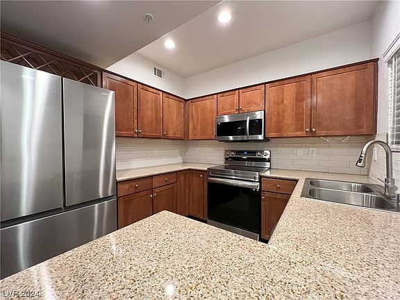 4th image of 4400 S Jones Blvd Unit 1095