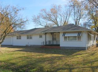 206 E Palmer St, Arma, KS 66712