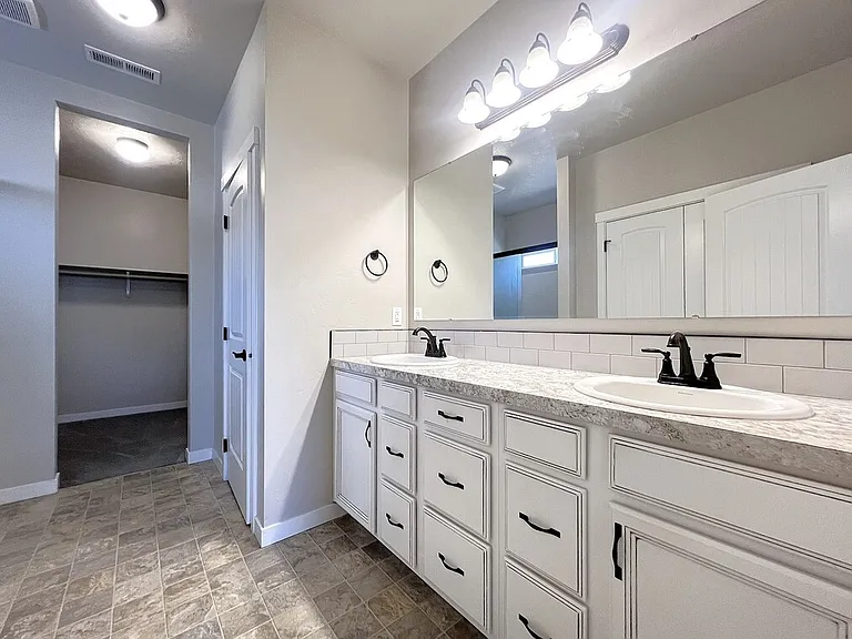 15136 N Fishing Creek Ave — Photo 36