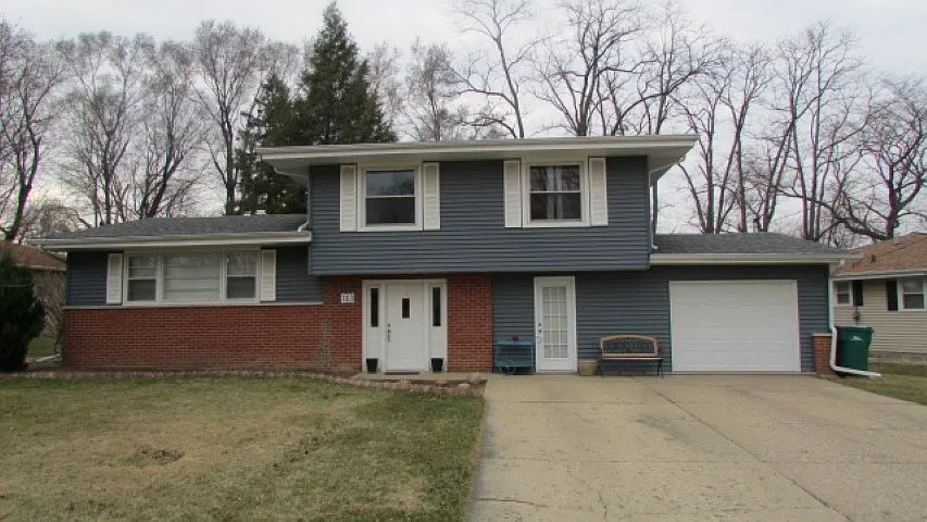 103 Brentwood Dr photo 1