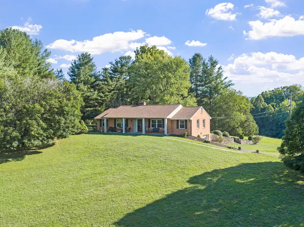 537 Blue Ridge Tpke, Fincastle, VA 24090
