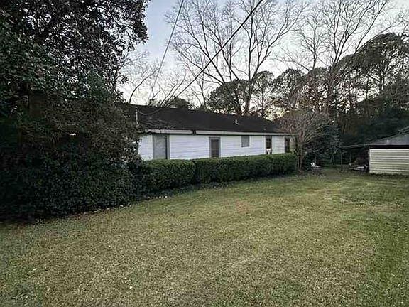 4th image of 4225 Greaves Rd