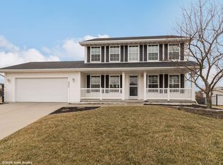 906 SE Woodbine Dr, Grimes, IA 50111