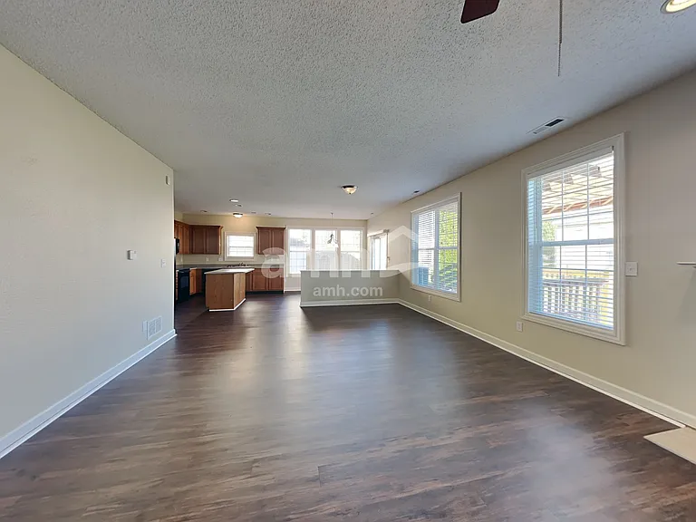 9734 Lomax Dr — Photo 5