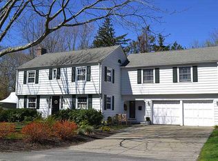 10 Agawam Rd, Barrington, RI 02806