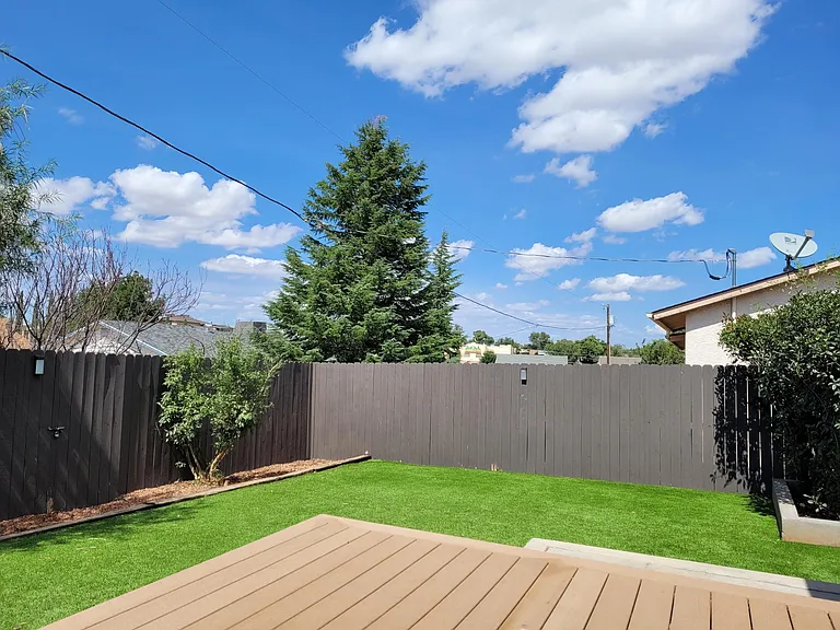 N Sauter Dr E — Photo 41