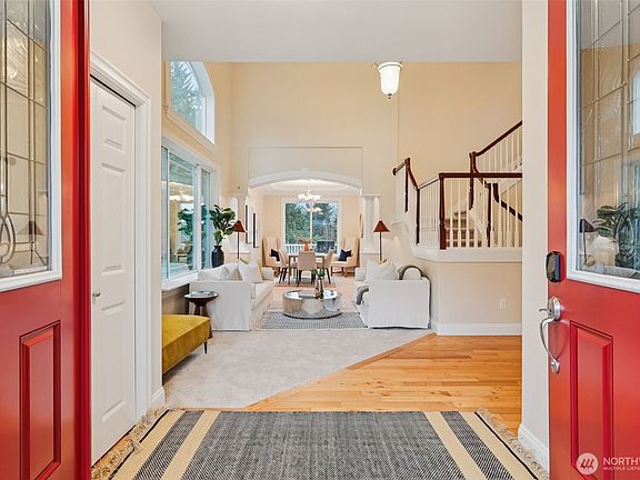2nd image of 4707 NE 7th Place