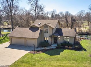 226 S Bay Dr, Akron, OH