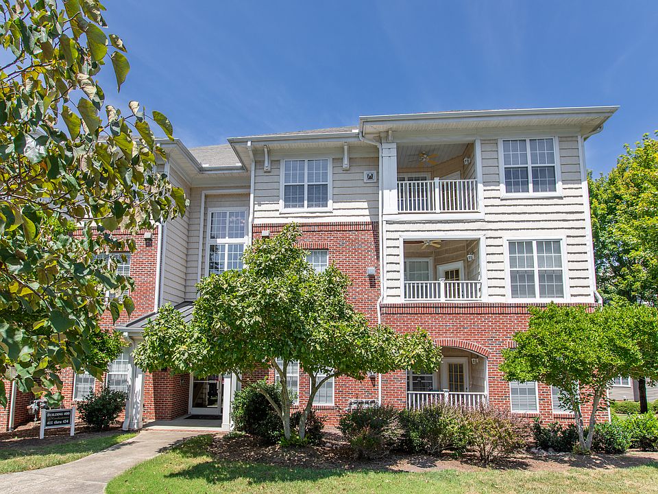 1st image of 414 Glencrest Pl #1