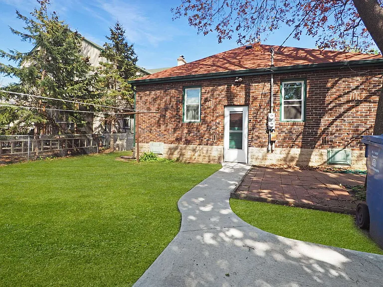 5230 Xerxes Ave S — Photo 10