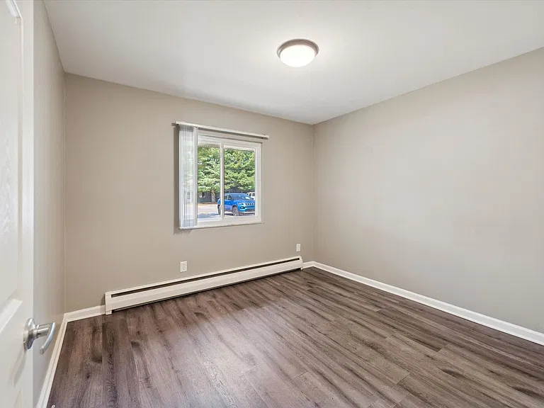 4101 Harvest Ln — Photo 4