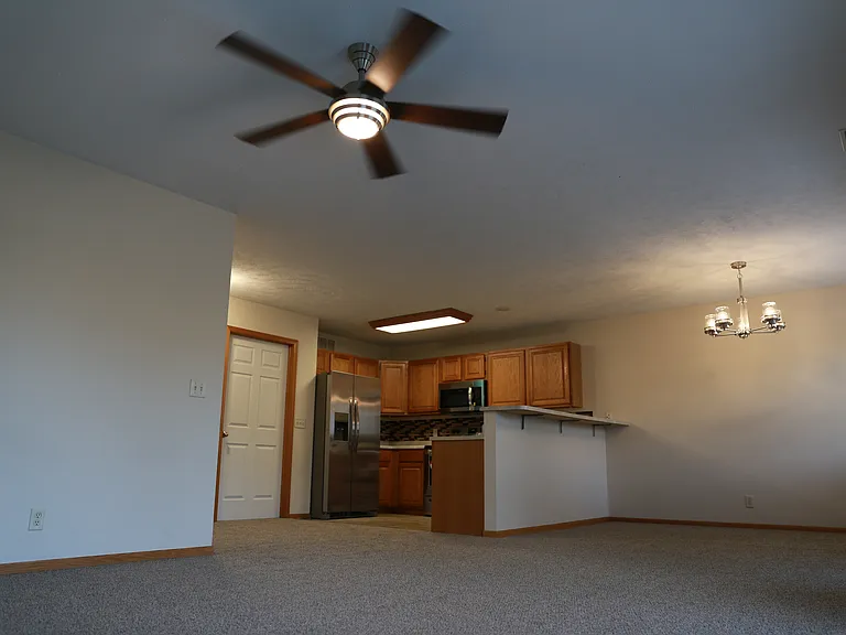 8941 Venice Ln — Photo 8