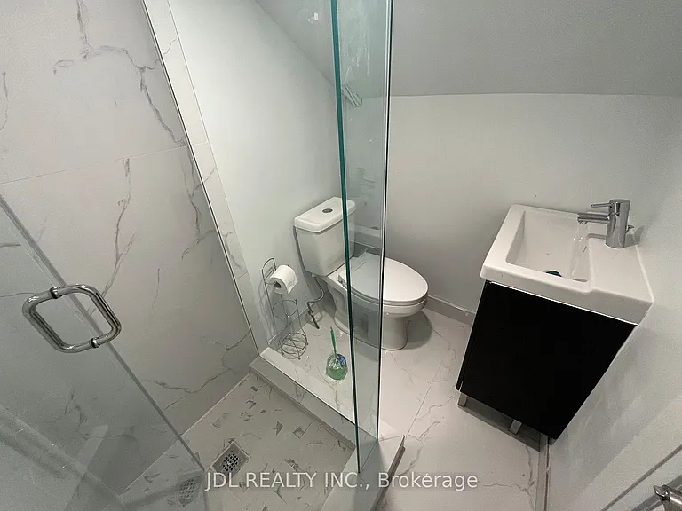 5 Sorauren Ave #7 — Photo 44