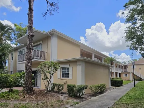 8300 Bardmoor Blvd APT 110, Seminole, FL 33777