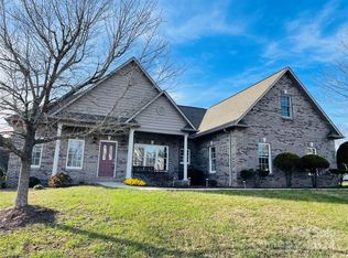 1820 31st Avenue Ln NE, Hickory, NC 28601