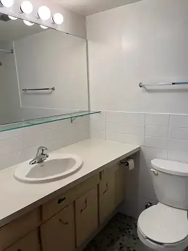 1825 Haro St #802 — Photo 9