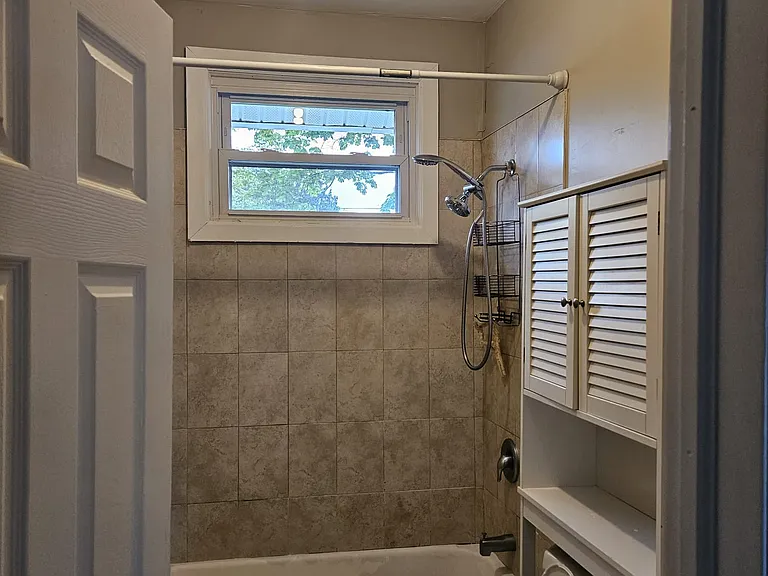 1 Princeton Ave — Photo 8
