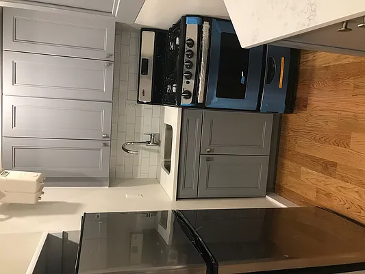 Rented by Downtown Realty Group LTD | media 25