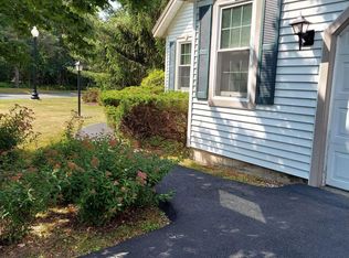 1 Meridian Ct, Troy, NY 12182