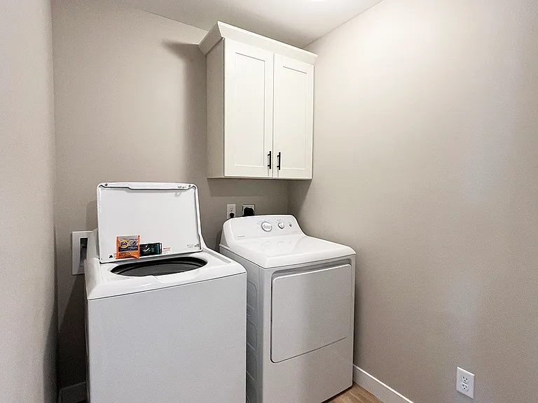 2325 Excel Dr — Photo 14