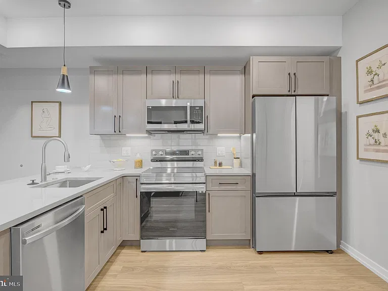 1205 S 15th St #1D — Photo 9