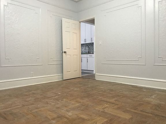 3rd image of 4141 63rd St