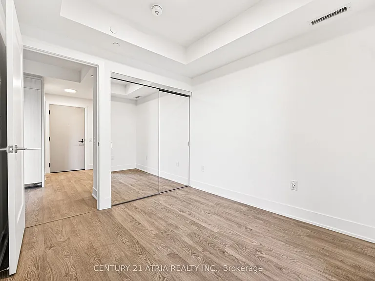 858 Dupont St #532 — Photo 15