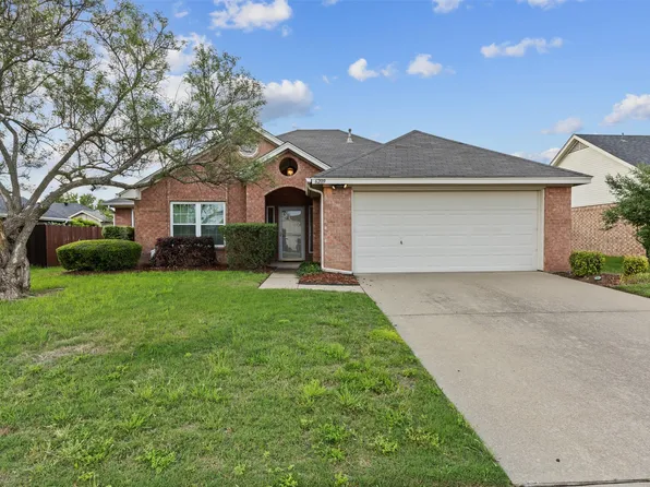6209 Peach Tree Dr, Midlothian, TX 76065