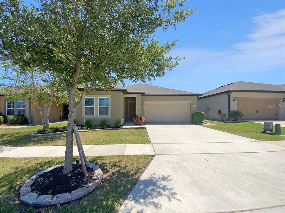 1st image of 403 EAGLECREST DRIVE
