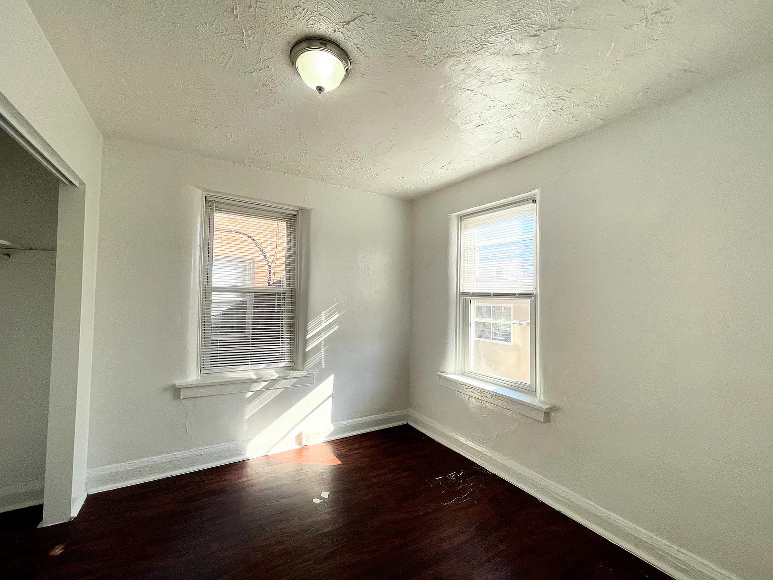 2 bed, 800 sqft, $1,250 — Photo 3
