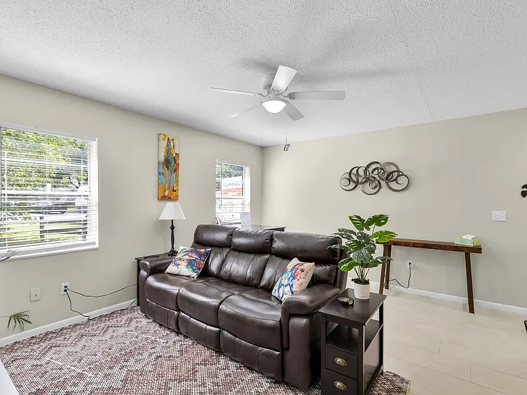 2621 SW 33rd Ave — Photo 14