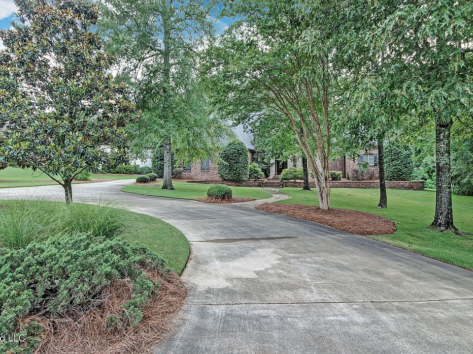 1st image of 121 Klaas Blvd
