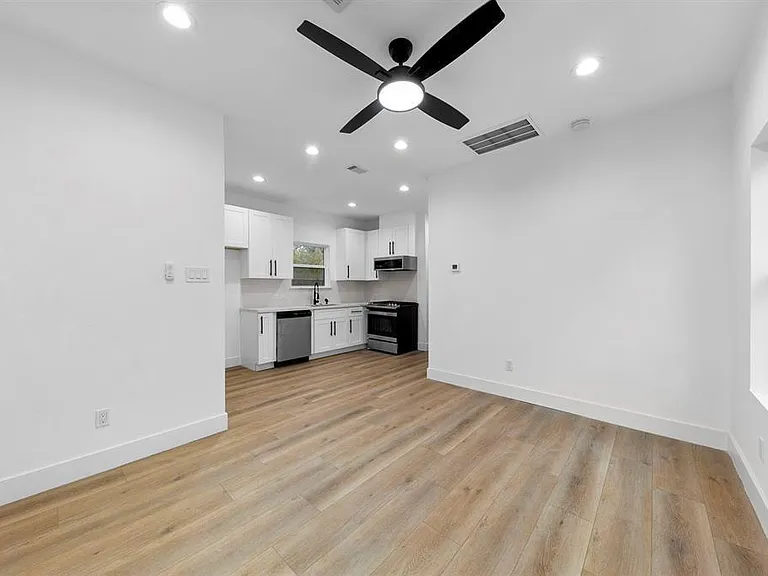 2801 Nettleton St — Photo 4