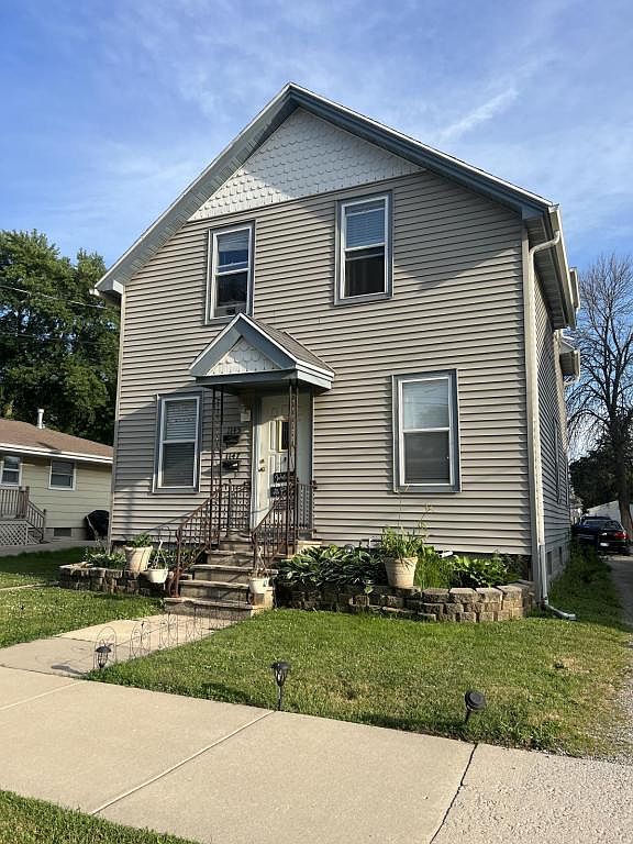 1145-1147 W 7th Ave, Oshkosh, Wi 54902 