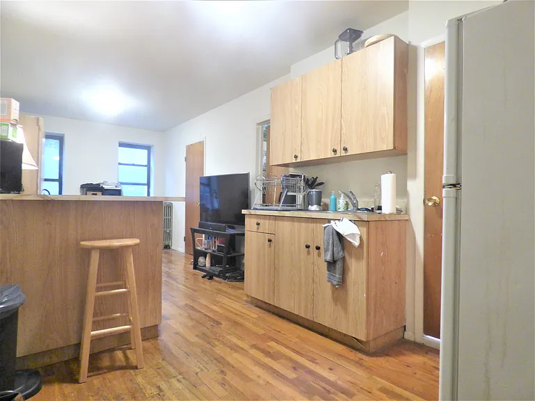 26 Leroy St #14 — Photo 2