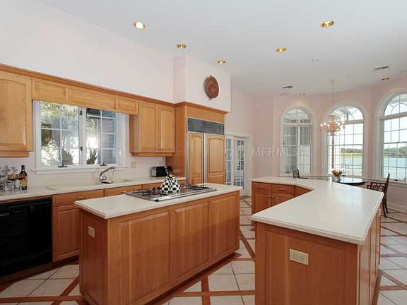 4th image of 426 Saint Andrews Dr