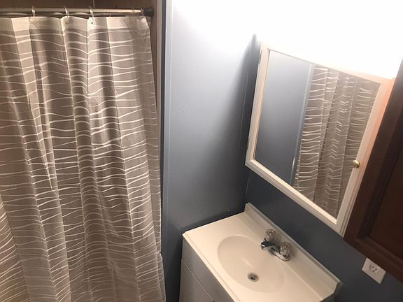 2nd image of 41 White St