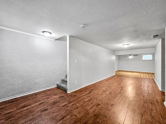 4th image of 3803 Brookfield Dr
