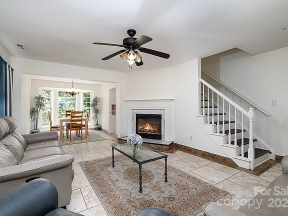 4th image of 1914 Killarney Pl