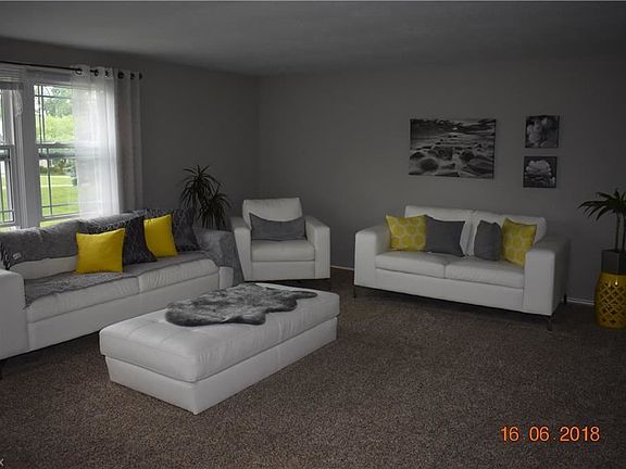 3rd image of 17577 Indian Hills Dr