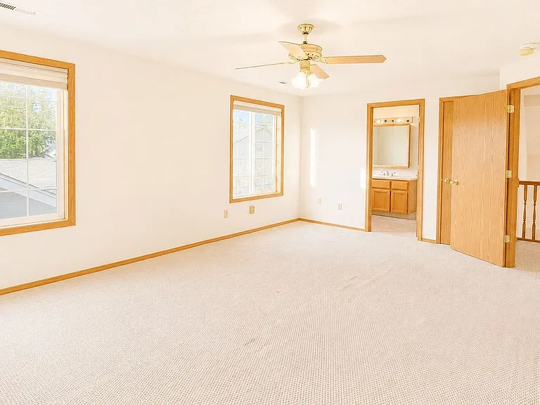 226 Sparks Dr — Photo 14