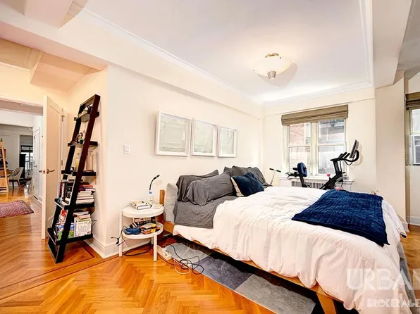 10 West 74th Street PHD image 17 of 18