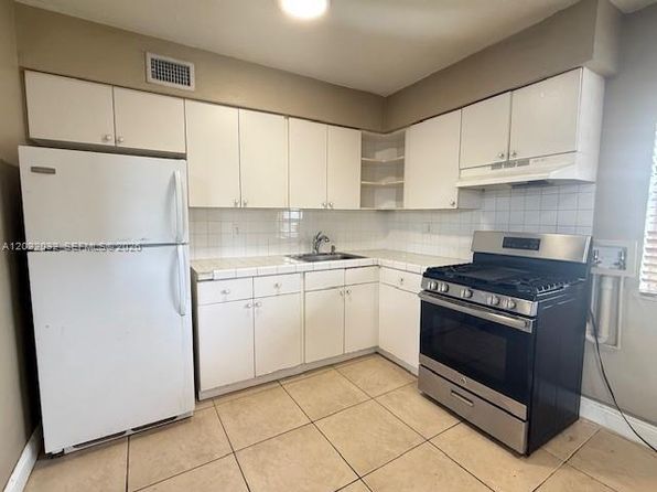 4300 SW 67th Ave APT 50, Miami, FL 33155