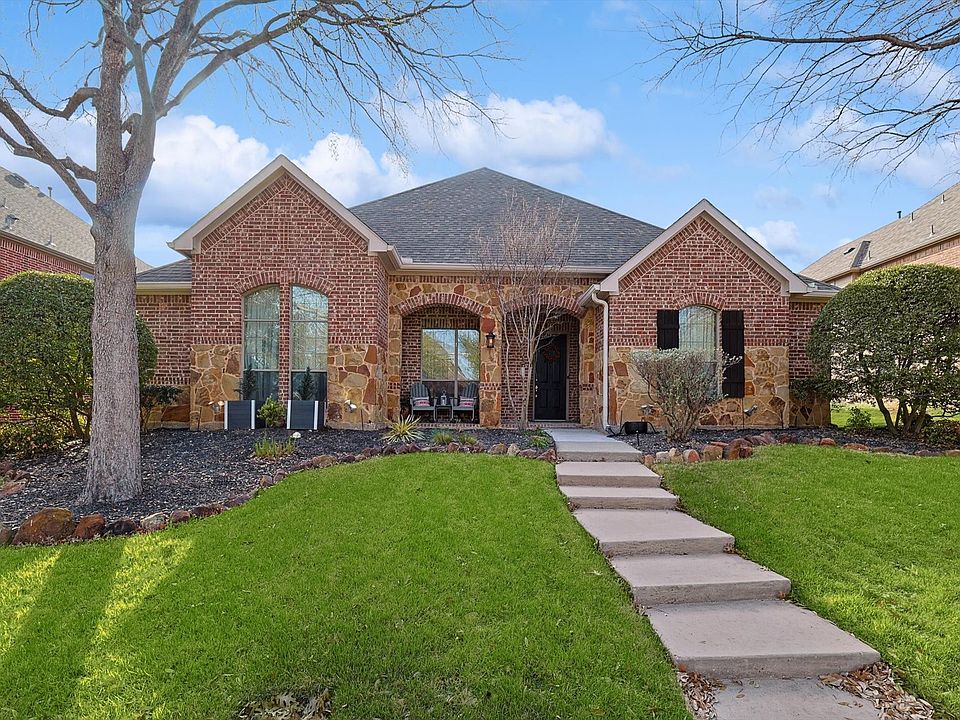 1st image of 11013 Apple Valley Dr