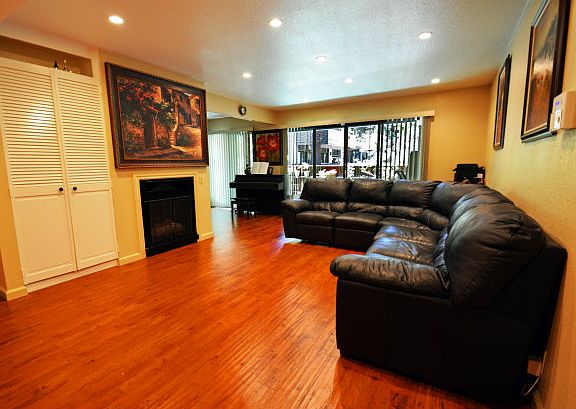 2nd image of 20700 4th St APT 1